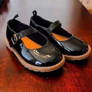 NWOT Old Navy Black Shoes